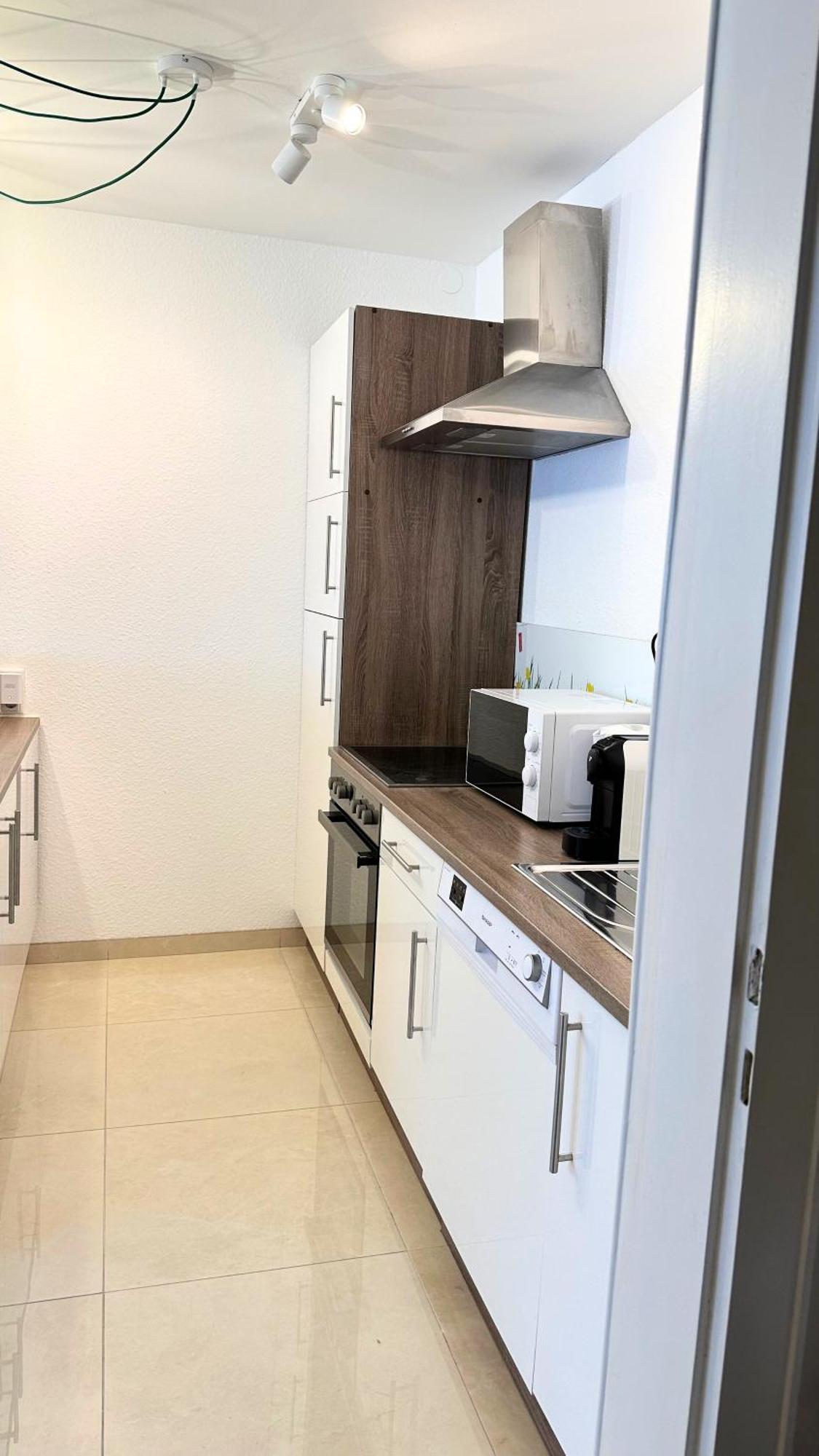 New - Cozy Apartment,Kitchen,Netflix And More Essen Eksteriør billede